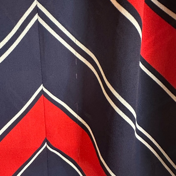 Torrid Navy and Red Chevron Polyester Tank Top - 2X - Picture 2 of 5